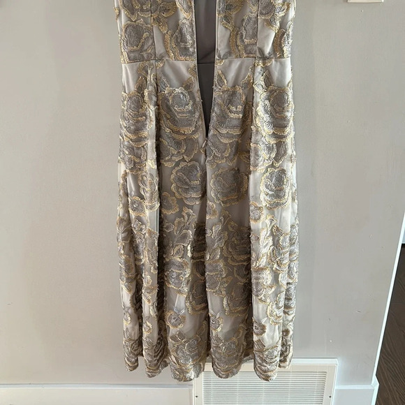 BHLDN x  Hitherto Anthropologie Eleanor Metallic Gold Silver Floral Dress - Picture 8 of 9